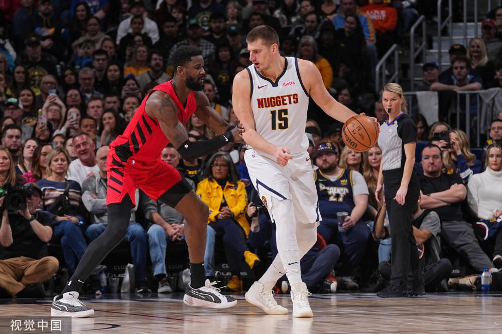 都表现出色 都表现出色